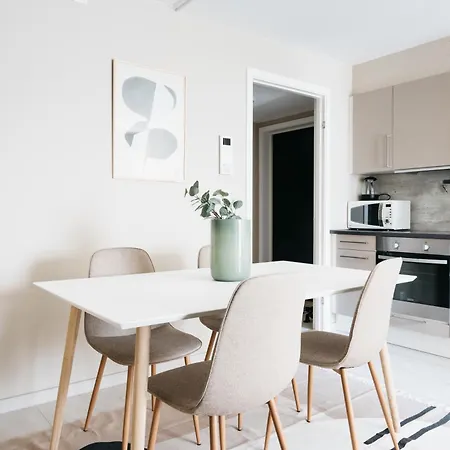 Urban - Scandinavian Comfort With Private Balcony برغن