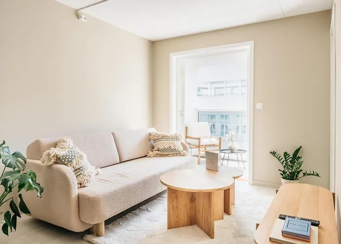 Urban - Scandinavian Comfort With Private Balcony